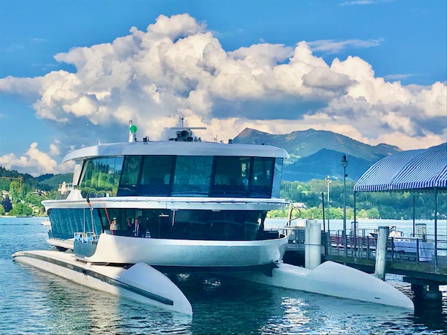 Catamaran Motorboat Bürgenstock Catamaran Motorboat Bürgenstock